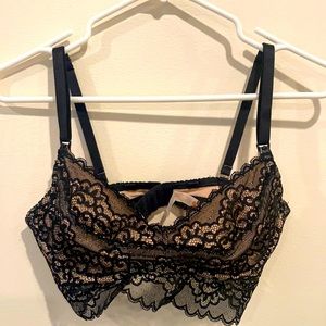 Gorgeous, like new, nursing and pumping bra Ayla